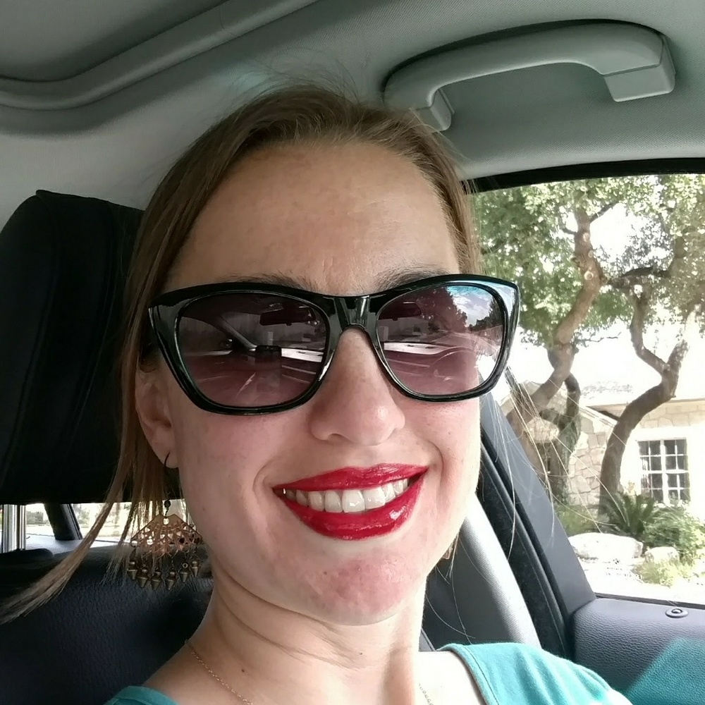 Meet your Posher, Rachel